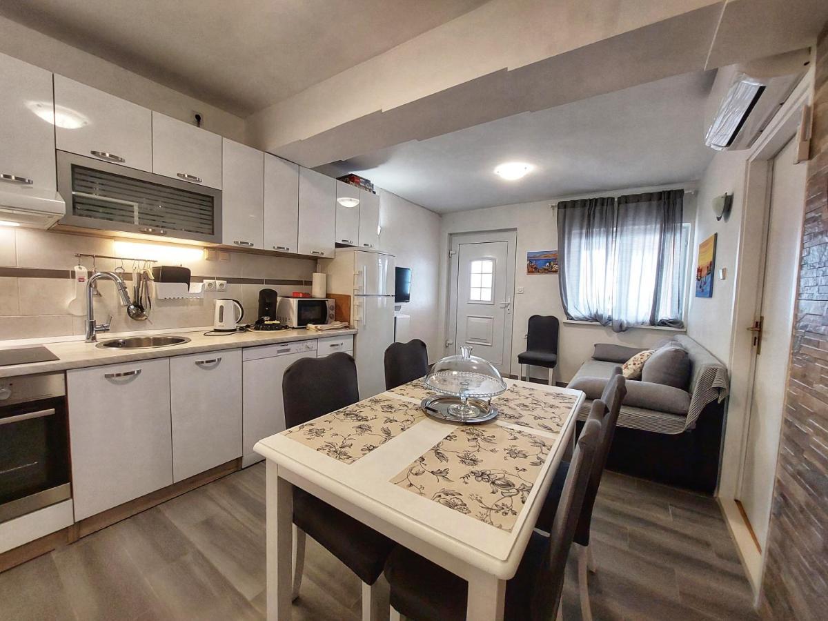 Apartments Dumic Цриквеница Экстерьер фото